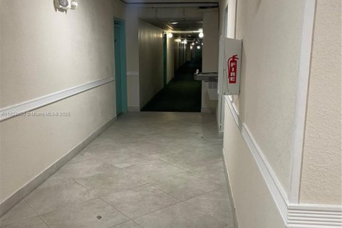 Снять в аренду кондоминиум в Лодерхилл, Флорида 2 спальни, 100.8м2, № 1937968 - фото 5