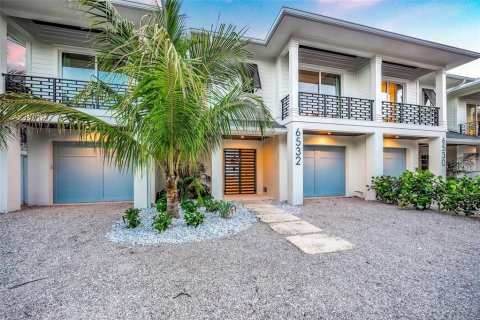 House in Sarasota, Florida 4 bedrooms, 245.73 sq.m. № 1908954 - photo 1