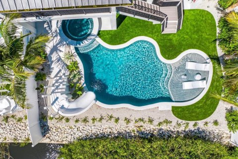 House in Sarasota, Florida 4 bedrooms, 245.73 sq.m. № 1908954 - photo 7