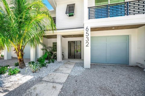 House in Sarasota, Florida 4 bedrooms, 245.73 sq.m. № 1908954 - photo 11