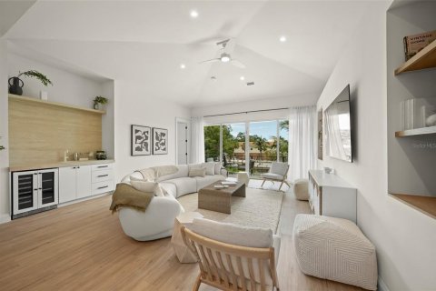 House in Sarasota, Florida 4 bedrooms, 245.73 sq.m. № 1908954 - photo 18