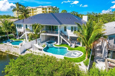 House in Sarasota, Florida 4 bedrooms, 245.73 sq.m. № 1908954 - photo 6