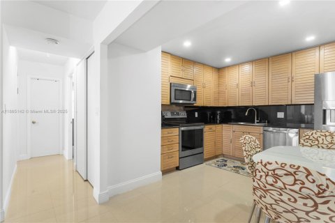 Copropriété à vendre à Hollywood, Floride: 2 chambres, 130.06 m2 № 1979262 - photo 11