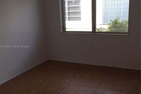 Condo in Miami Beach, Florida, 1 bedroom  № 2060466 - photo 8