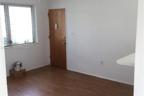 Condo in Miami Beach, Florida, 1 bedroom  № 2060466 - photo 6