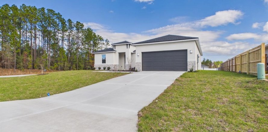 House in Dunnellon, Florida 4 bedrooms, 172.71 sq.m. № 2118453