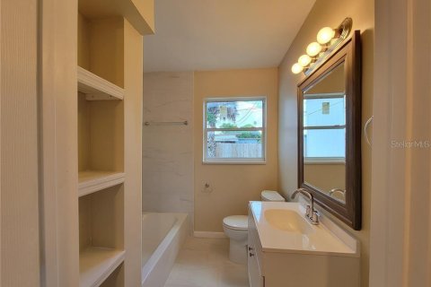 Villa ou maison à louer à Saint Petersburg, Floride: 3 chambres, 93.55 m2 № 1879551 - photo 10