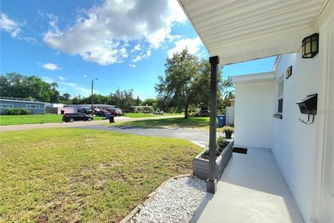 Villa ou maison à louer à Saint Petersburg, Floride: 3 chambres, 93.55 m2 № 1879551 - photo 16