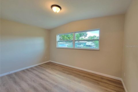 Villa ou maison à louer à Saint Petersburg, Floride: 3 chambres, 93.55 m2 № 1879551 - photo 13