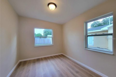 Villa ou maison à louer à Saint Petersburg, Floride: 3 chambres, 93.55 m2 № 1879551 - photo 15