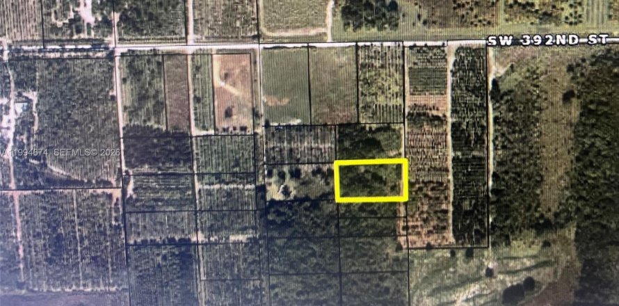 Коммерческая недвижимость в Майами-Дейд, Флорида № 2063405