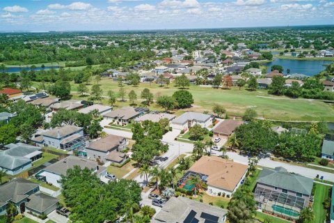 House in Riverview, Florida 5 bedrooms, 361.2 sq.m. № 1734979 - photo 4