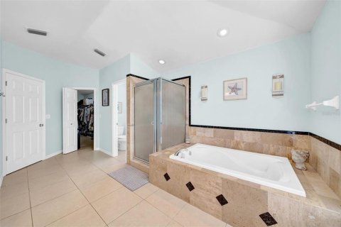 House in Riverview, Florida 5 bedrooms, 361.2 sq.m. № 1734979 - photo 30