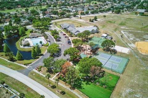 House in Riverview, Florida 5 bedrooms, 361.2 sq.m. № 1734979 - photo 9