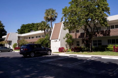 Снять в аренду кондоминиум в Помпано-Бич, Флорида 3 спальни, 134.15м2, № 1970344 - фото 3