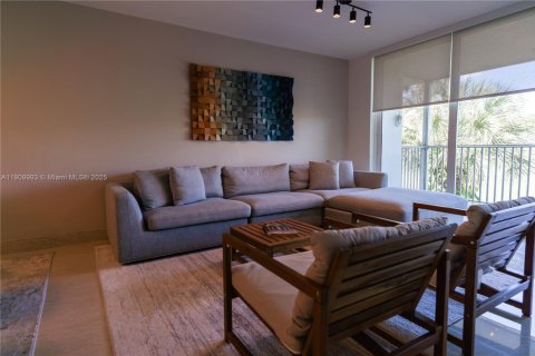 Снять в аренду кондоминиум в Помпано-Бич, Флорида 3 спальни, 134.15м2, № 1970344 - фото 12