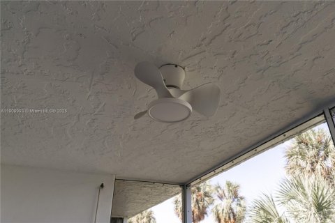 Снять в аренду кондоминиум в Помпано-Бич, Флорида 3 спальни, 134.15м2, № 1970344 - фото 17