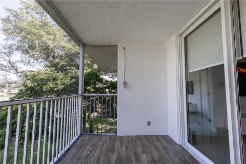 Снять в аренду кондоминиум в Помпано-Бич, Флорида 3 спальни, 134.15м2, № 1970344 - фото 15