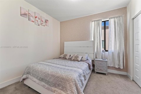 Touwnhouse à louer à Doral, Floride: 3 chambres, 132.29 m2 № 1996340 - photo 26