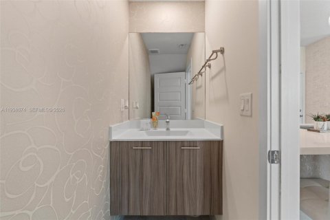 Touwnhouse à louer à Doral, Floride: 3 chambres, 132.29 m2 № 1996340 - photo 11