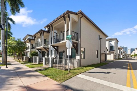Touwnhouse à Doral, Floride 3 chambres, 132.29 m2 № 1996340