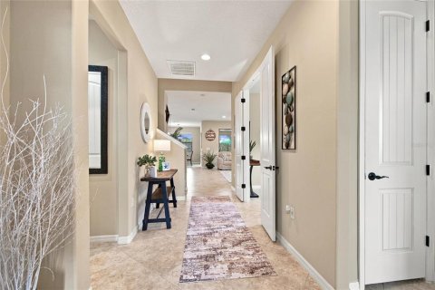Villa ou maison à vendre à Davenport, Floride: 3 chambres, 263.94 m2 № 2411513 - photo 4