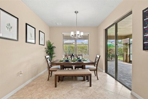 Villa ou maison à vendre à Davenport, Floride: 3 chambres, 263.94 m2 № 2411513 - photo 14
