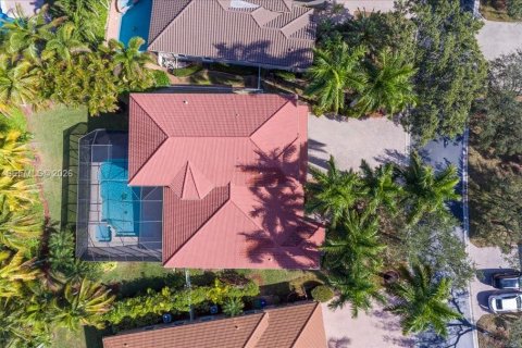 Casa en venta en Coral Springs, Florida, 5 dormitorios, 324.6 m2 № 2032254 - foto 4