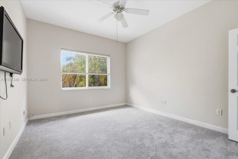 Casa en venta en Coral Springs, Florida, 5 dormitorios, 324.6 m2 № 2032254 - foto 25