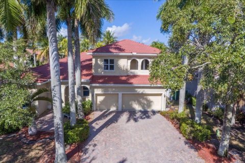 Casa en venta en Coral Springs, Florida, 5 dormitorios, 324.6 m2 № 2032254 - foto 3
