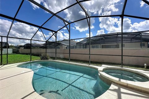 House in Kissimmee, Florida 5 bedrooms, 198.44 sq.m. № 2425552 - photo 22