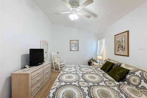 House in Kissimmee, Florida 5 bedrooms, 198.44 sq.m. № 2425552 - photo 28