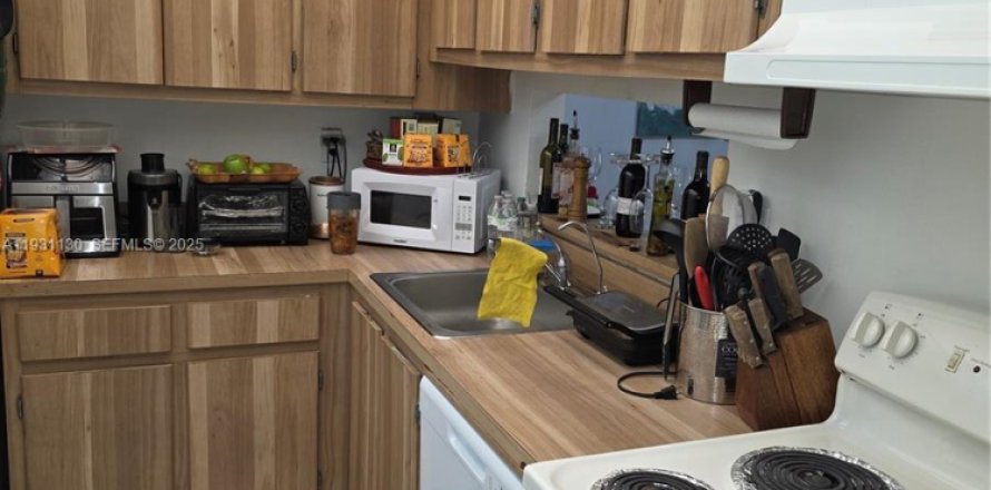 Condo à Miami, Floride, 1 chambre  № 1989549