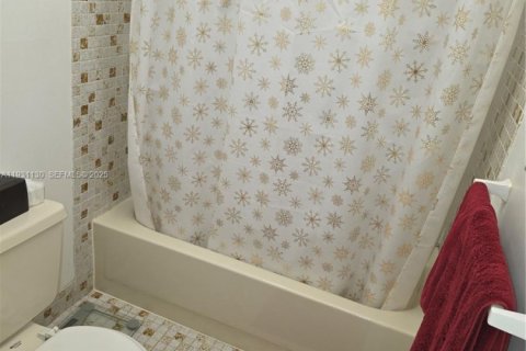 Copropriété à louer à Miami, Floride: 1 chambre, 65.5 m2 № 1989549 - photo 13