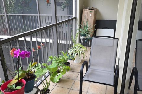 Copropriété à louer à Miami, Floride: 1 chambre, 65.5 m2 № 1989549 - photo 15