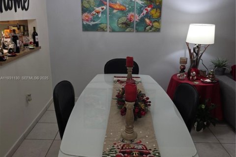 Copropriété à louer à Miami, Floride: 1 chambre, 65.5 m2 № 1989549 - photo 11