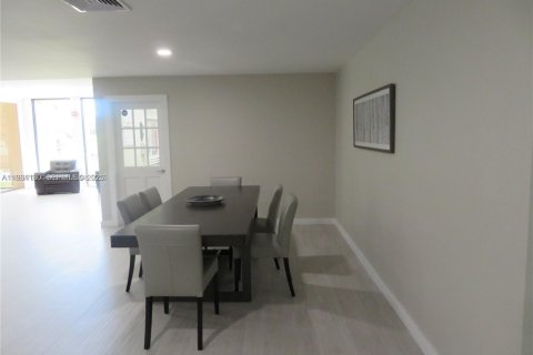 Copropriété à louer à Miami, Floride: 1 chambre, 65.5 m2 № 1989549 - photo 25