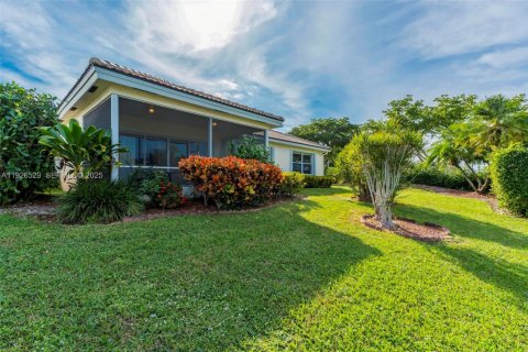 House in Boca Raton, Florida 3 bedrooms, 179.02 sq.m. № 1992593 - photo 29