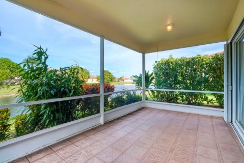 House in Boca Raton, Florida 3 bedrooms, 179.02 sq.m. № 1992593 - photo 23