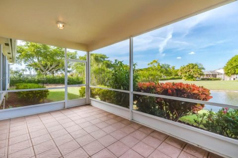 House in Boca Raton, Florida 3 bedrooms, 179.02 sq.m. № 1992593 - photo 24