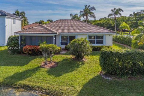 House in Boca Raton, Florida 3 bedrooms, 179.02 sq.m. № 1992593 - photo 26