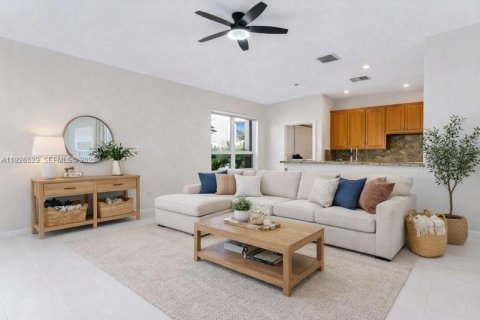 House in Boca Raton, Florida 3 bedrooms, 179.02 sq.m. № 1992593 - photo 5