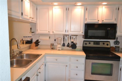 Touwnhouse à louer à Oldsmar, Floride: 2 chambres, 151.06 m2 № 2099365 - photo 24