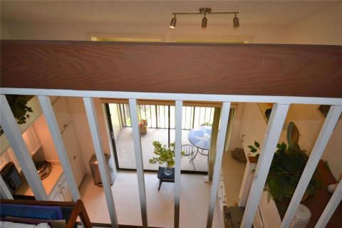 Touwnhouse à louer à Oldsmar, Floride: 2 chambres, 151.06 m2 № 2099365 - photo 3