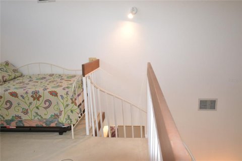 Touwnhouse à louer à Oldsmar, Floride: 2 chambres, 151.06 m2 № 2099365 - photo 9