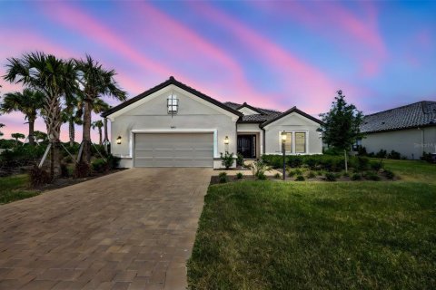 House in Bradenton, Florida 3 bedrooms, 283.82 sq.m. № 1680981 - photo 1