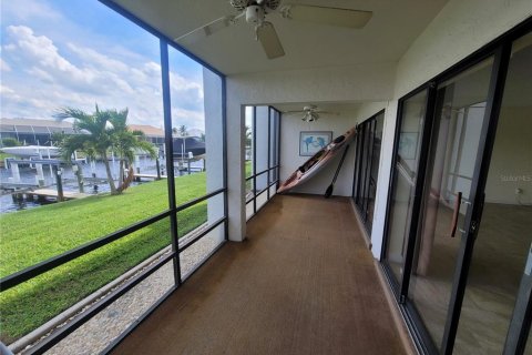 Copropriété à vendre à Punta Gorda, Floride: 2 chambres, 135.27 m2 № 2410468 - photo 17