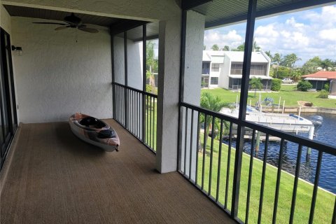 Copropriété à vendre à Punta Gorda, Floride: 2 chambres, 135.27 m2 № 2410468 - photo 9