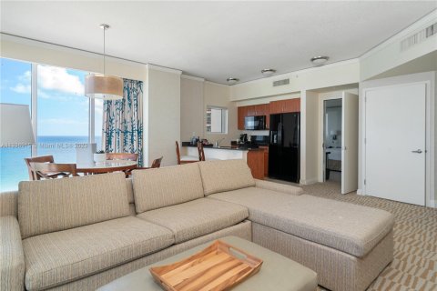 Copropriété à vendre à Sunny Isles Beach, Floride: 2 chambres, 137.22 m2 № 2021185 - photo 12