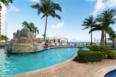 Copropriété à vendre à Sunny Isles Beach, Floride: 2 chambres, 137.22 m2 № 2021185 - photo 23